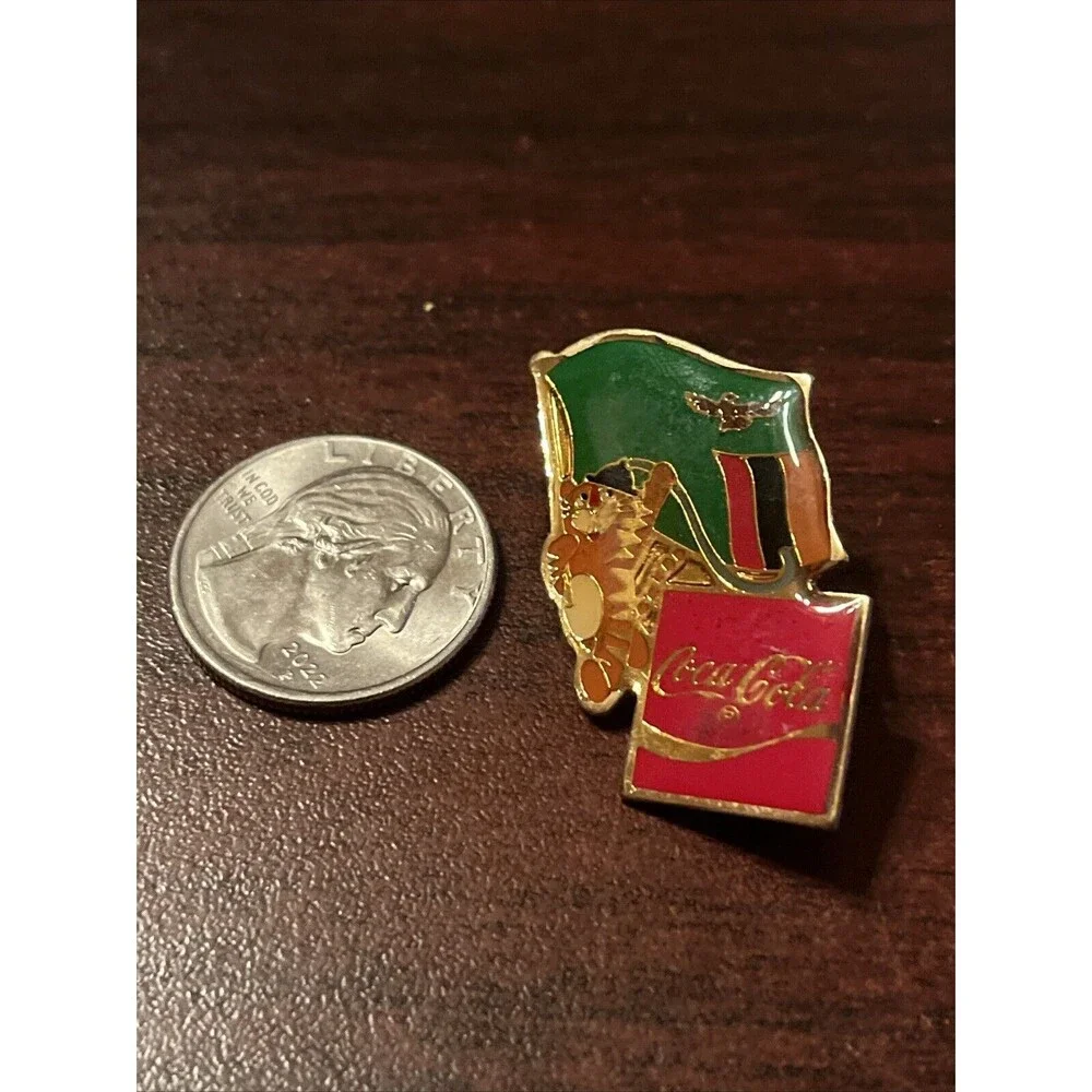 Vintage 1988 Seoul‎ Olympics Coca Cola Hodori Tiger Zambia Flag Lapel Pin